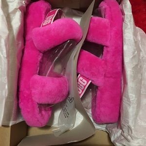 🌟 Like new Ugg yeah sandals🌟